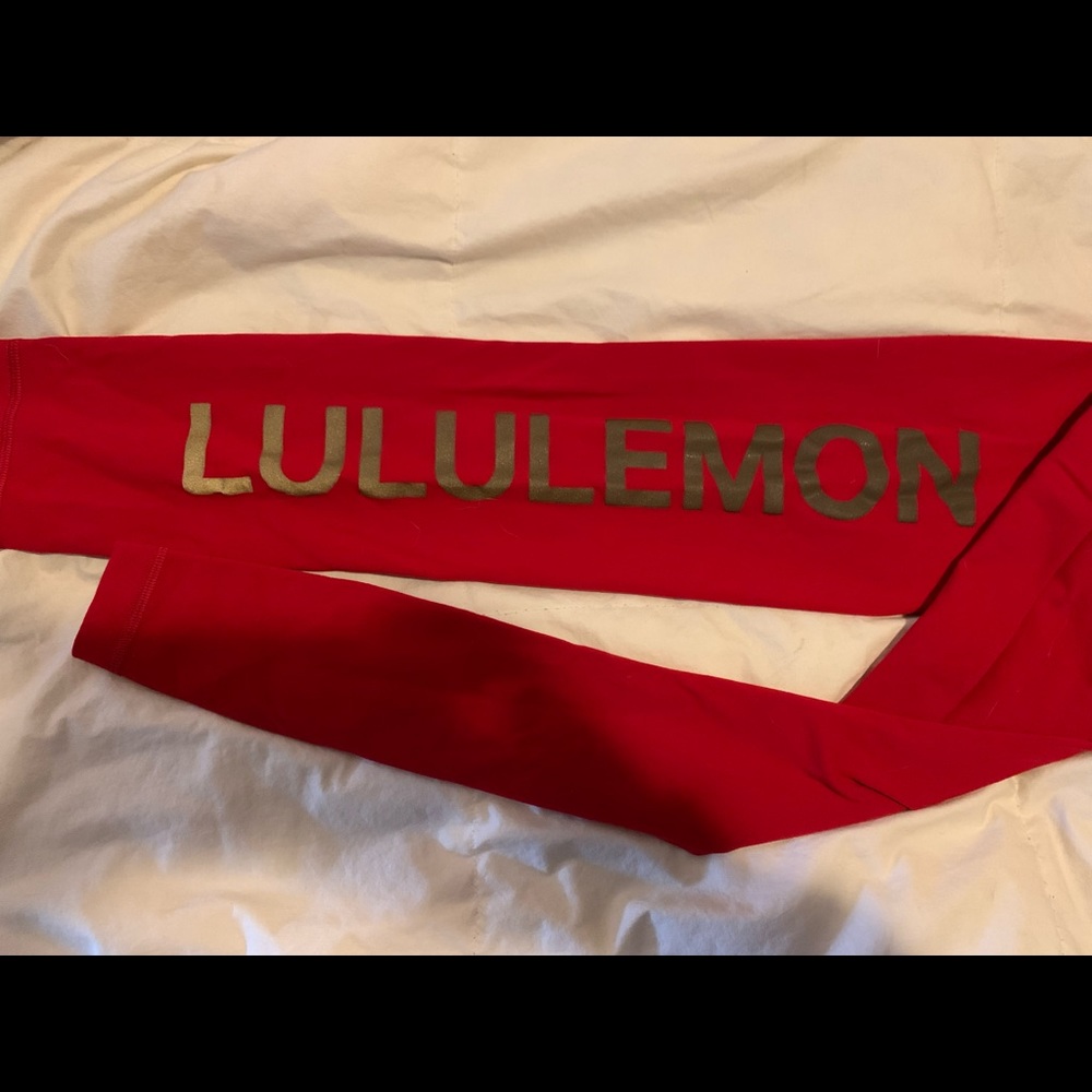 Red Lululemon leggings